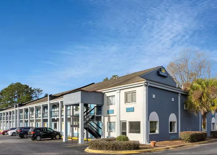 Days Inn By Wyndham Columbia